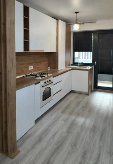 Apartament cu 2 camere semidecomandat în Micro 17