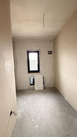 Duplex cu 5 camere cu Canalizare în Dumbrăvița