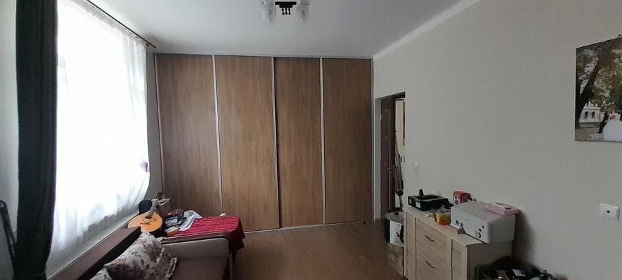 Apartament cu 3 camere în Ferneziu