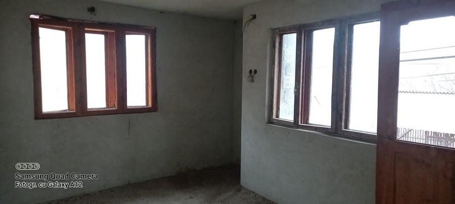 Casă cu 4 camere în Lunca
