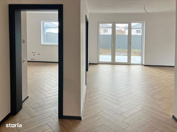 Casă cu 4 camere cu Teren 500 Mp în Central