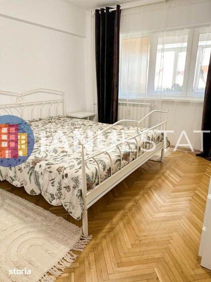 Apartament cu 4 camere decomandat în Romană
