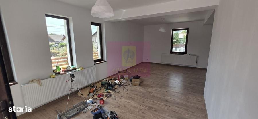 Vila cu 4 camere de vanzare in Brebu - 11