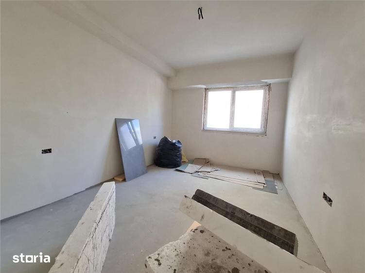 Apartament cu 3 camere decomandat în Galata