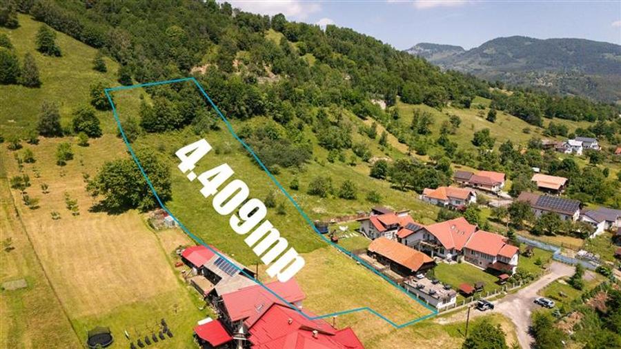 Teren Construcții intravilan de 4409 mp, în Moieciu de Jos