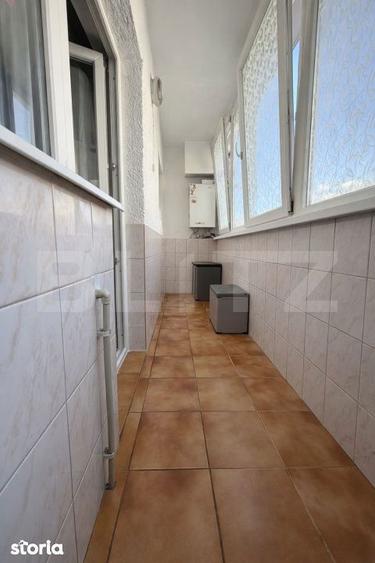 Apartament cu 4 camere decomandat, mobilat în Valea Cetății
