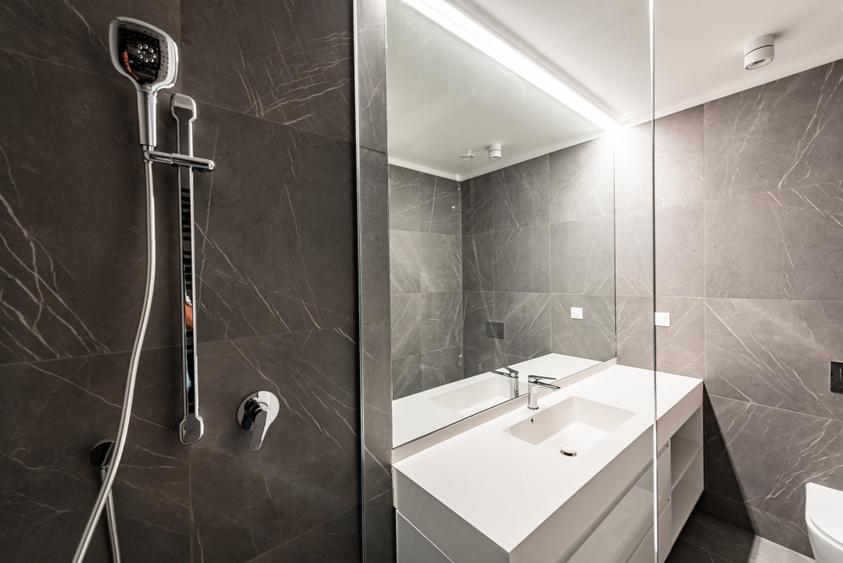 Apartament cu 3 camere în Barbu Văcărescu