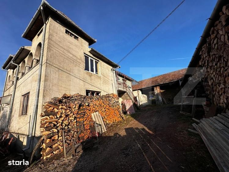 Casă cu 4 camere în Aghireș