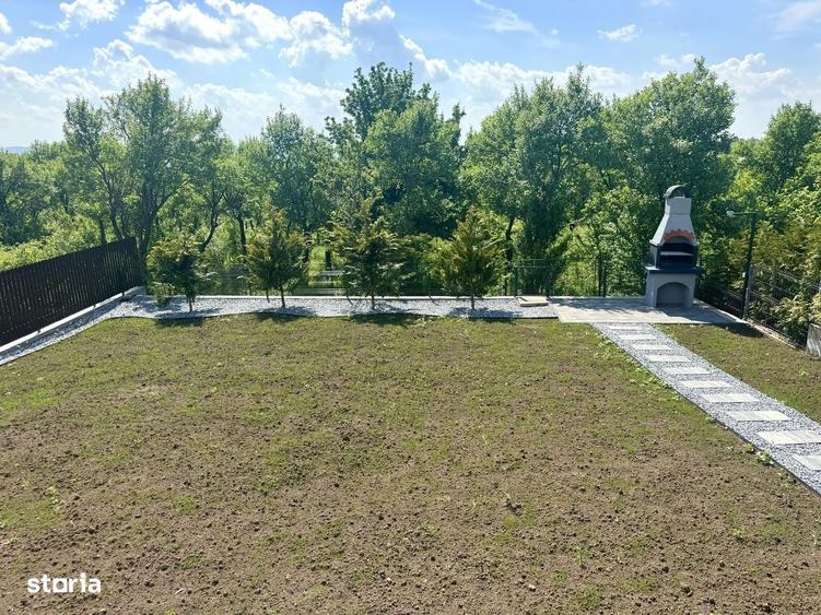 Casă cu 4 camere cu Teren 480 Mp în Bucium