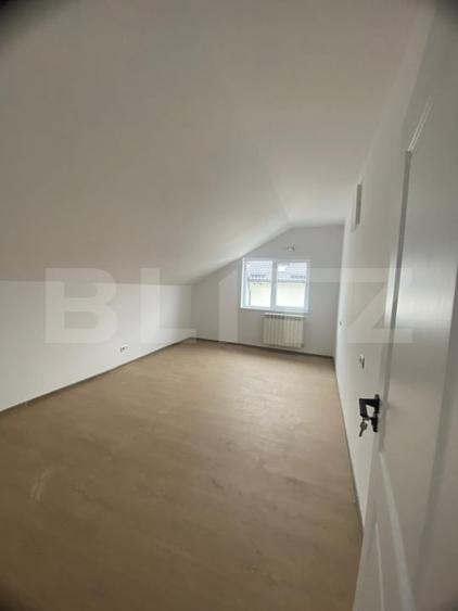 Apartament cu 3 camere semidecomandat în Ițcani