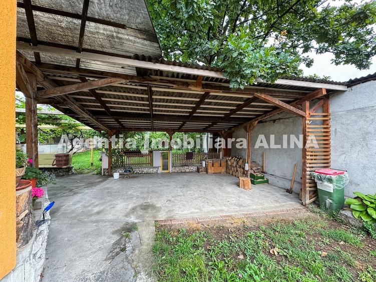 Casă cu 3 camere cu Teren 500 Mp în Central