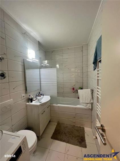 Apartament cu 3 camere decomandat, mobilat în Tractorul