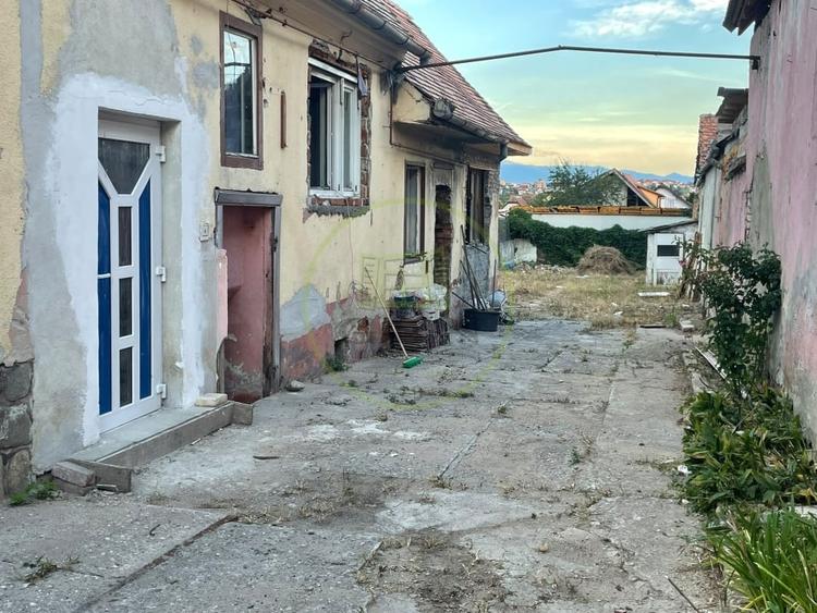 Casă individuală cu 3 camere cu Canalizare în Turnișor