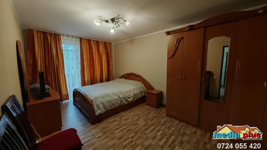 Apartament cu 3 camere decomandat în Central