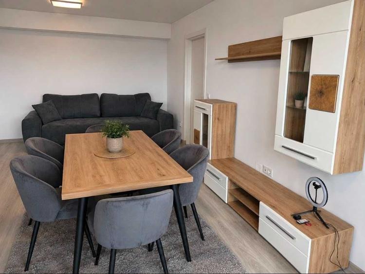 Apartament cu 2 camere semidecomandat în Rediu