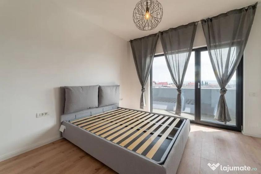 Casă cu 4 camere cu Teren 430 Mp în Micești