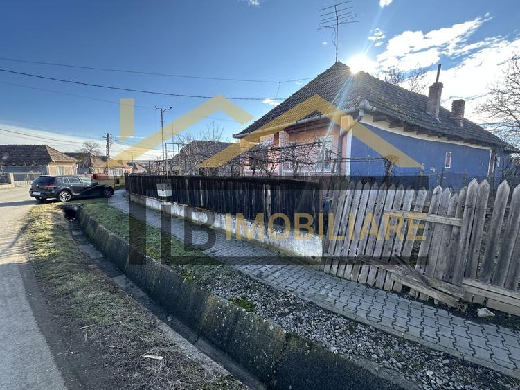 Casă individuală cu 4 camere cu Canalizare în Râciu