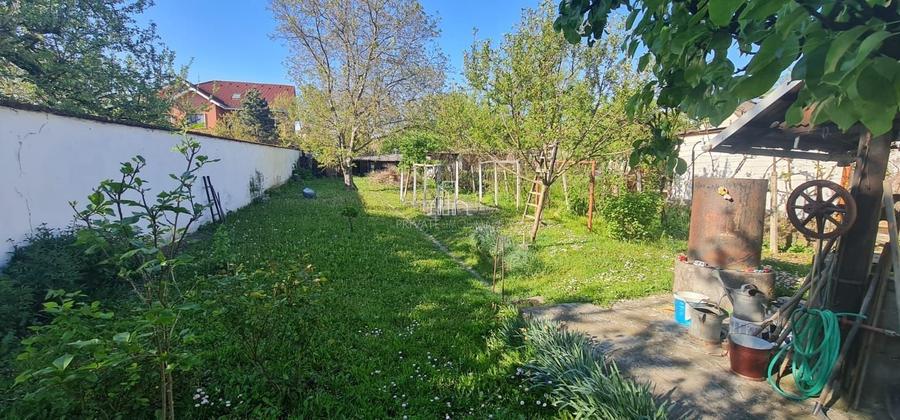 Casă individuală cu 2 camere cu Canalizare în Ultracentral