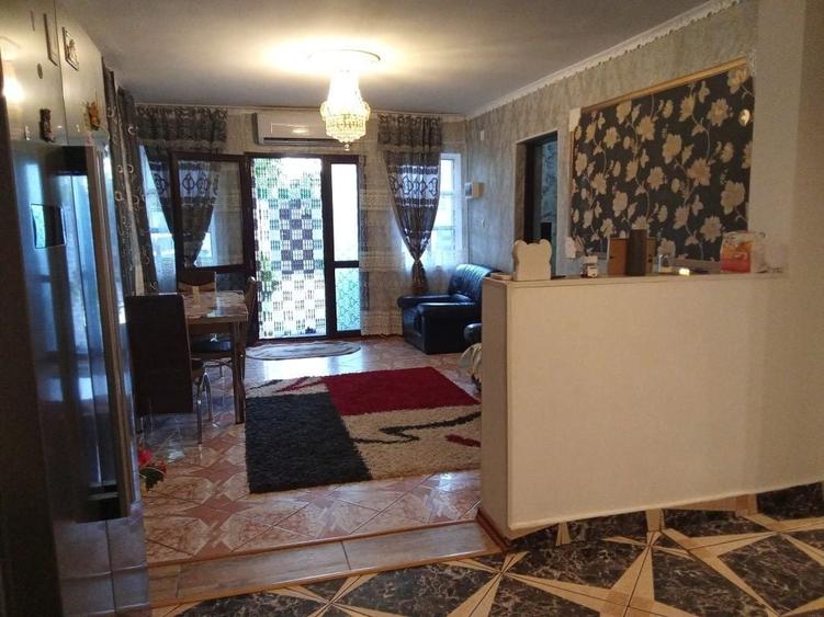 Casă cu 3 camere în Central