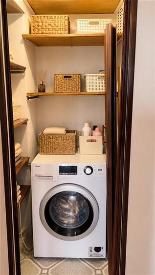 Apartament cu 3 camere decomandat în Florilor