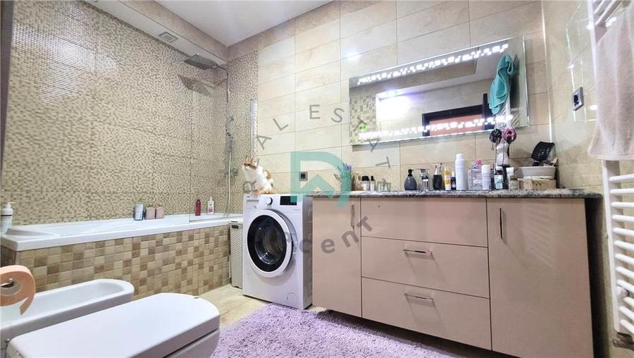 Apartament cu 2 camere decomandat în Tractorul