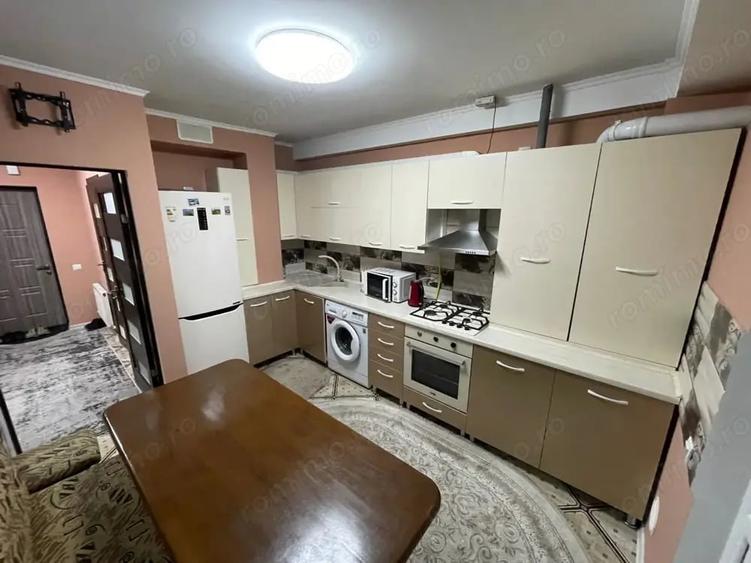 Apartament cu 2 camere decomandat în Cantemir