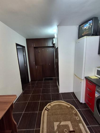 Apartament cu 2 camere semidecomandat, mobilat în Gării