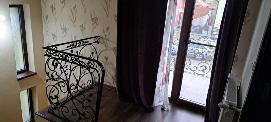 Casă cu 4 camere în Zimandcuz