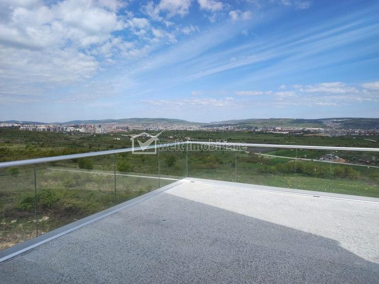 Casă cu 6 camere cu Teren 177 Mp în Sopor