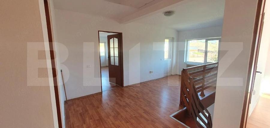 Casa 270 mp cu 3 intrari separate, Teren 500 mp, zona Oasului - 1