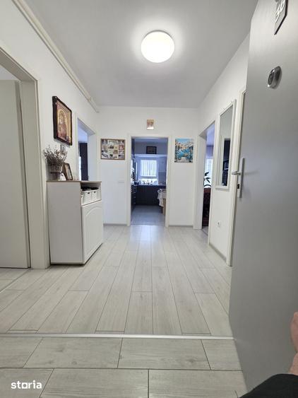 Apartament cu 3 camere în Bartolomeu