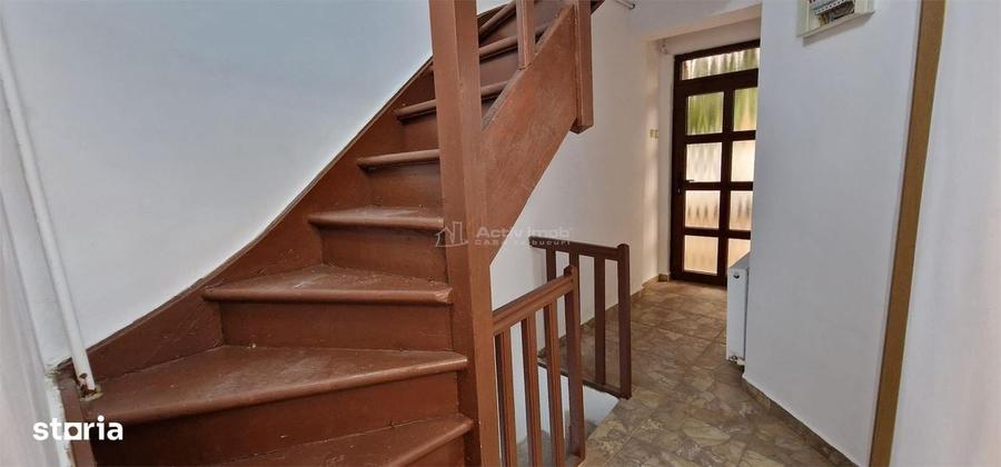 Casă cu 4 camere în Muncitoresc