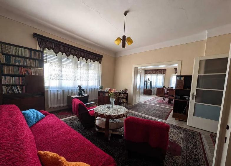 Apartament cu 3 camere în Central