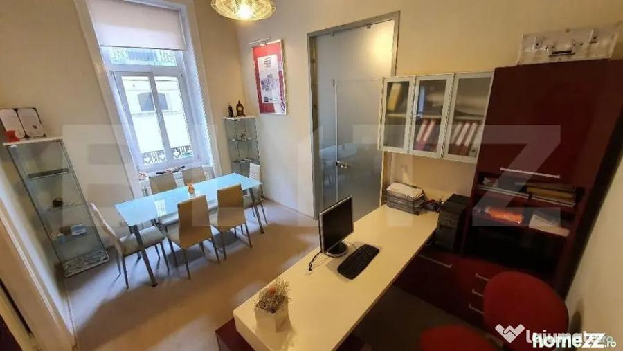 Apartament cu 3 camere semidecomandat în Ultracentral