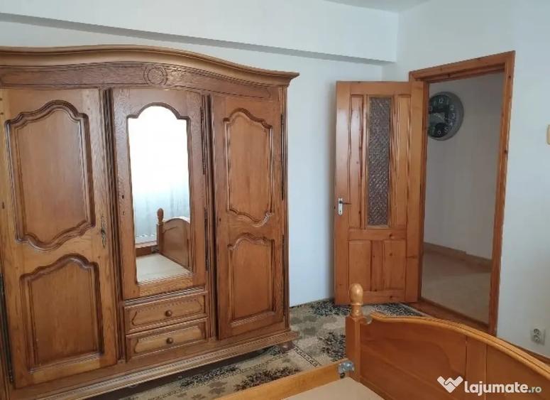 Apartament cu 3 camere decomandat în Obcini