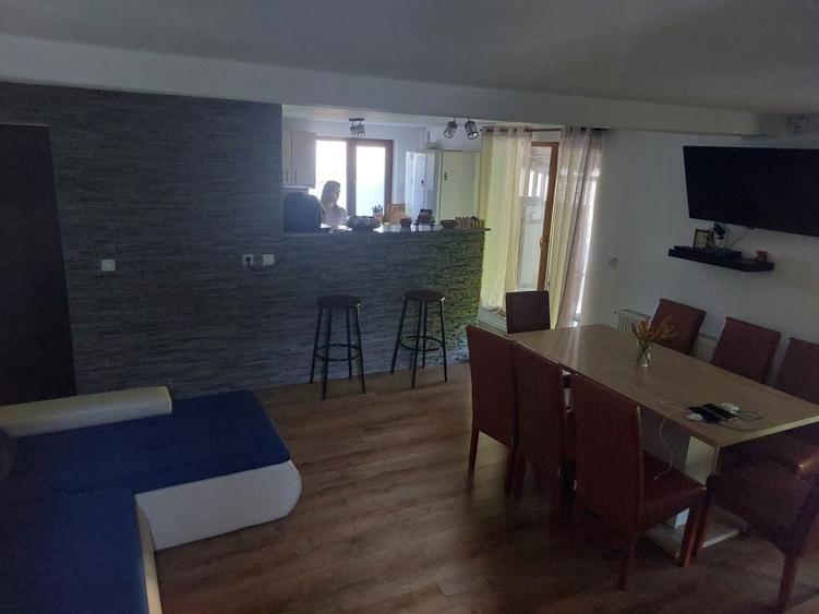Casă cu 4 camere în Smeura