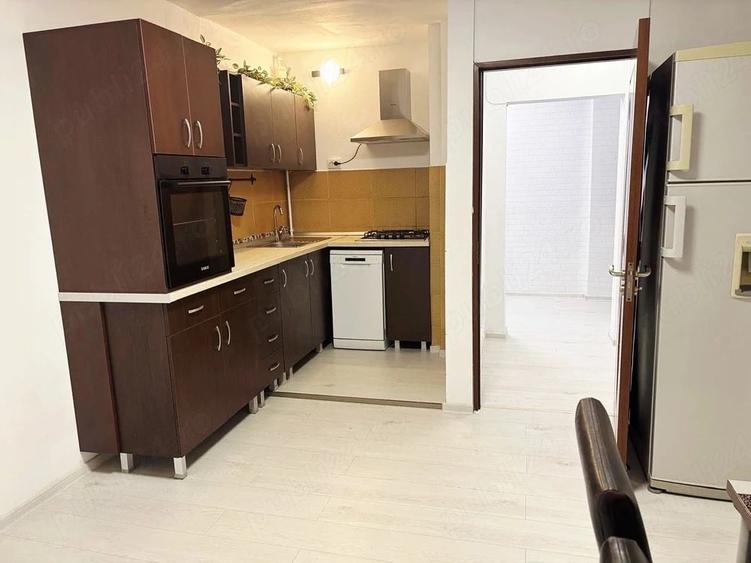 Se ofera spre inchiriere un apartament spa?ios, luminos ?i complet mobilat ?i utilat, situat intr-o - 7