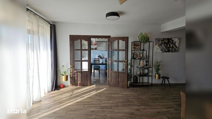 Casă cu 4 camere cu Canalizare în Dezmir