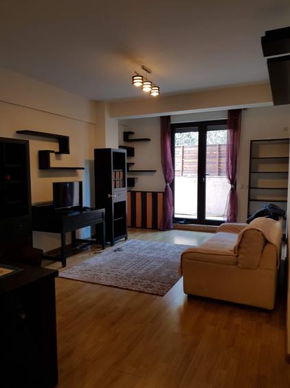 Apartament cu 2 camere decomandat în Băneasa
