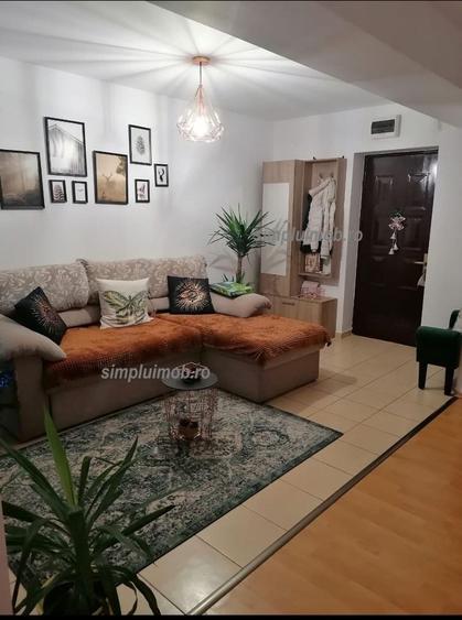 Apartament cu 2 camere decomandat, mobilat în Est