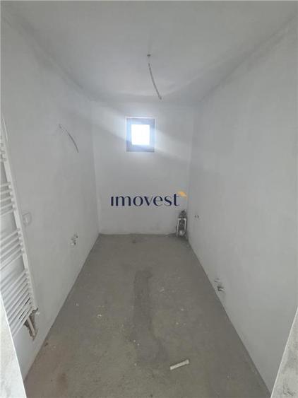 Apartament cu 3 camere decomandat în 14 Mai
