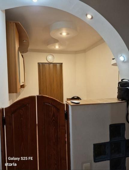 Apartament cu 3 camere decomandat în Lăpuș