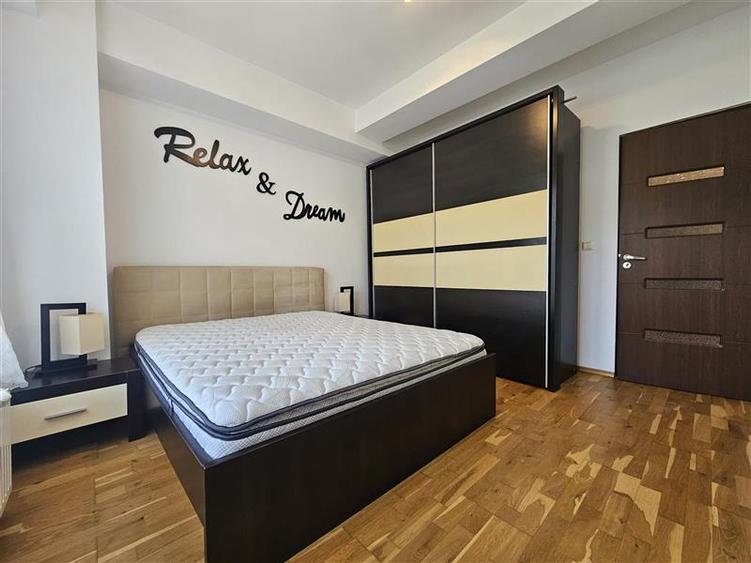 Apartament cu 2 camere semidecomandat, mobilat în Schei