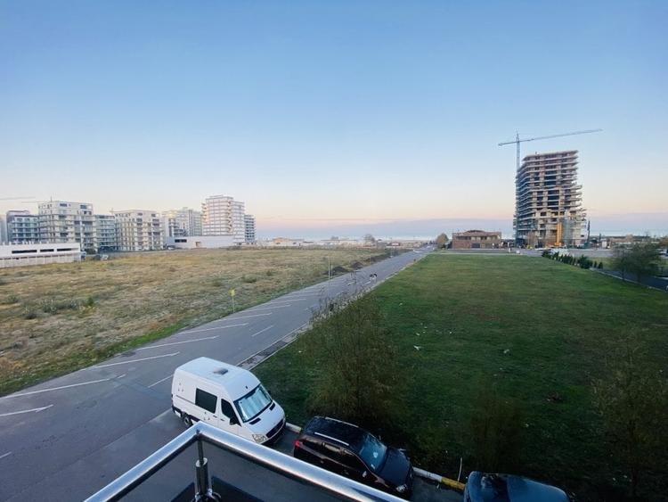 Apartament cu 2 camere semidecomandat, mobilat în Central