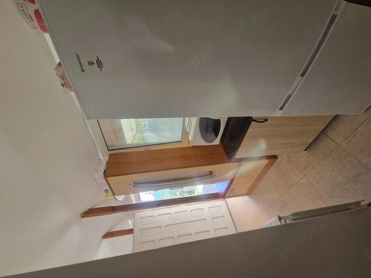 Casă cu 2 camere cu Teren 20 Mp în Piața Veche