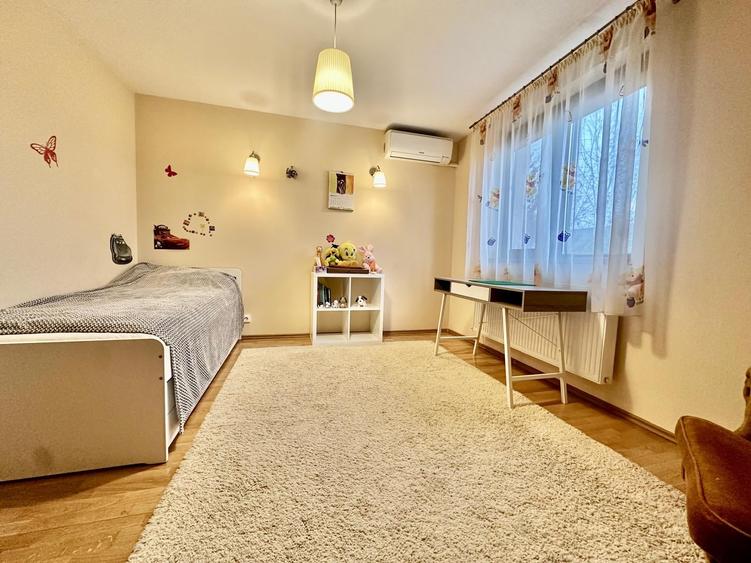 Duplex cu 6 camere cu Canalizare în Pipera