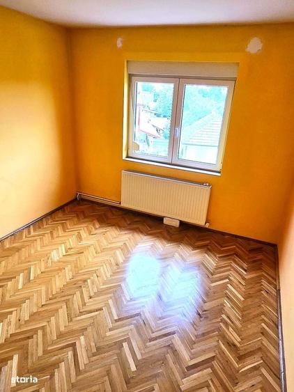 Casă cu 4 camere cu Teren 280 Mp în Central