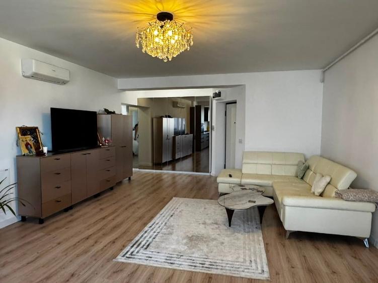 Apartament cu 2 camere semidecomandat, mobilat în Central