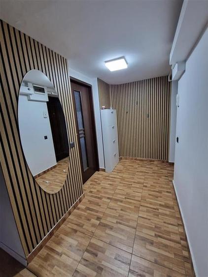 Apartament cu 4 camere decomandat, mobilat în Arhitecților - Calea Cisnădiei