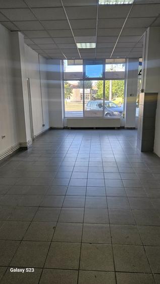 Spațiu comercial, de 30 mp, în UTA
